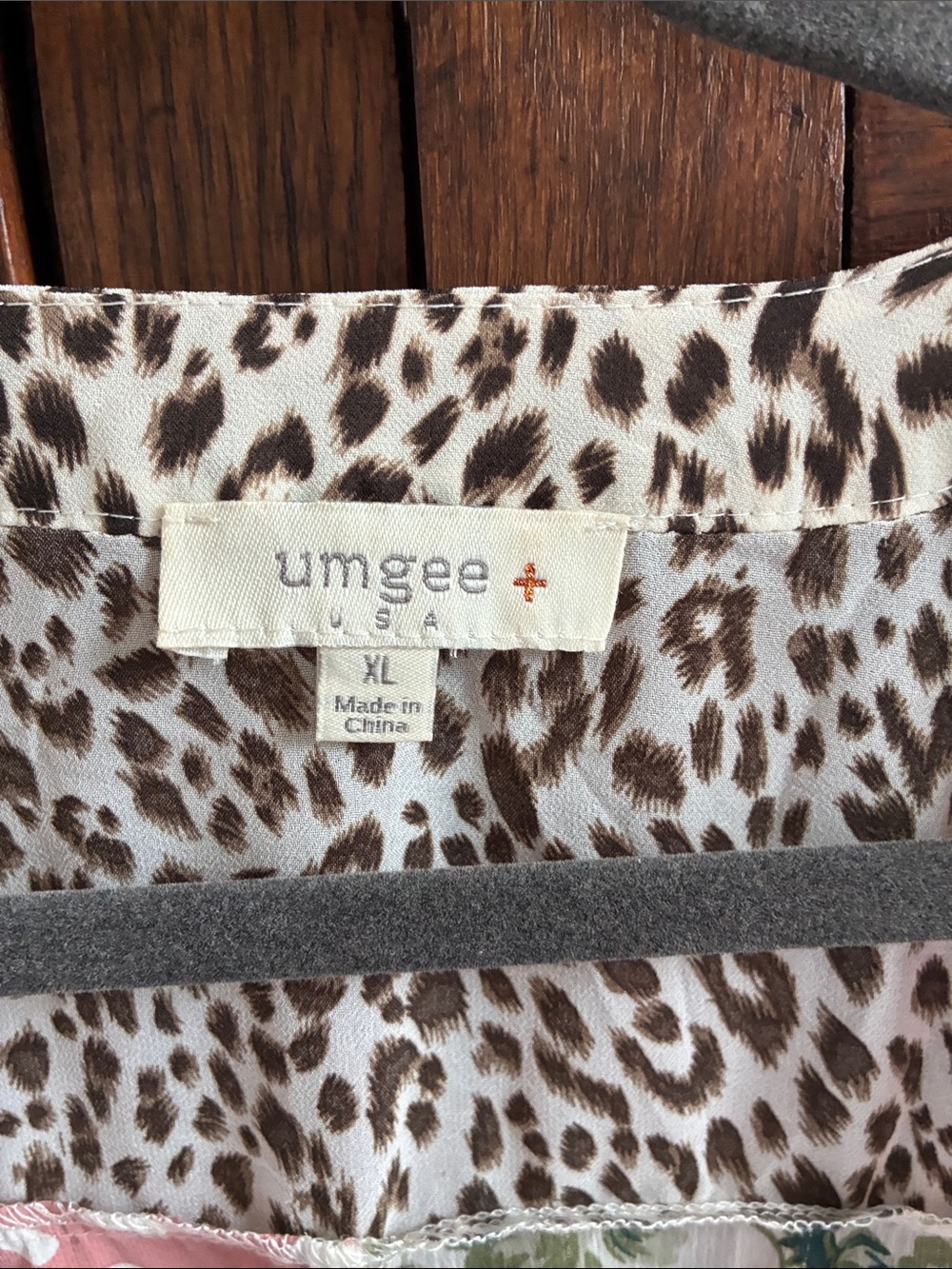 Umgee Coral & Floral Mixed-Print V-Neck Blouse - Picture 4 of 6
